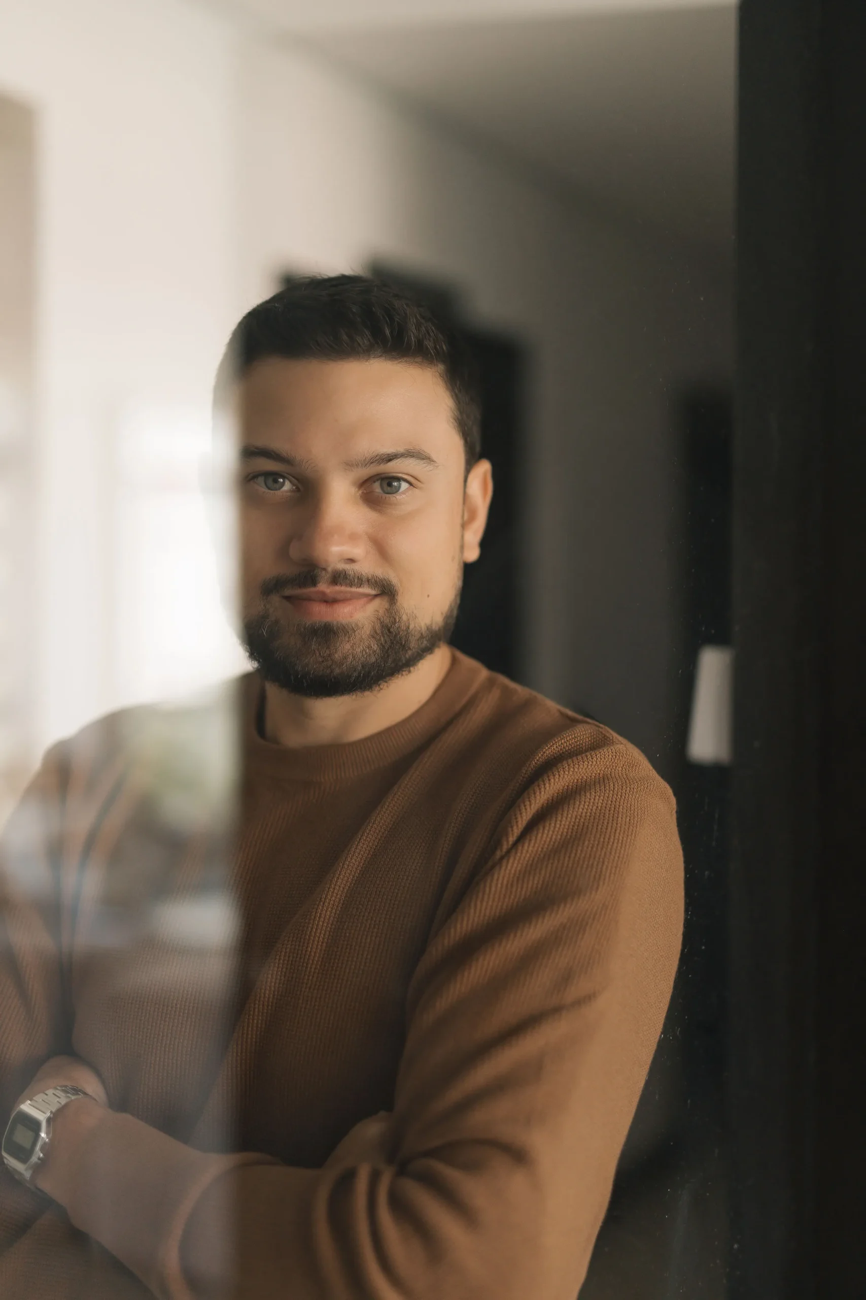 psicólogo evidenciando os beneficios da terapia junguiana online